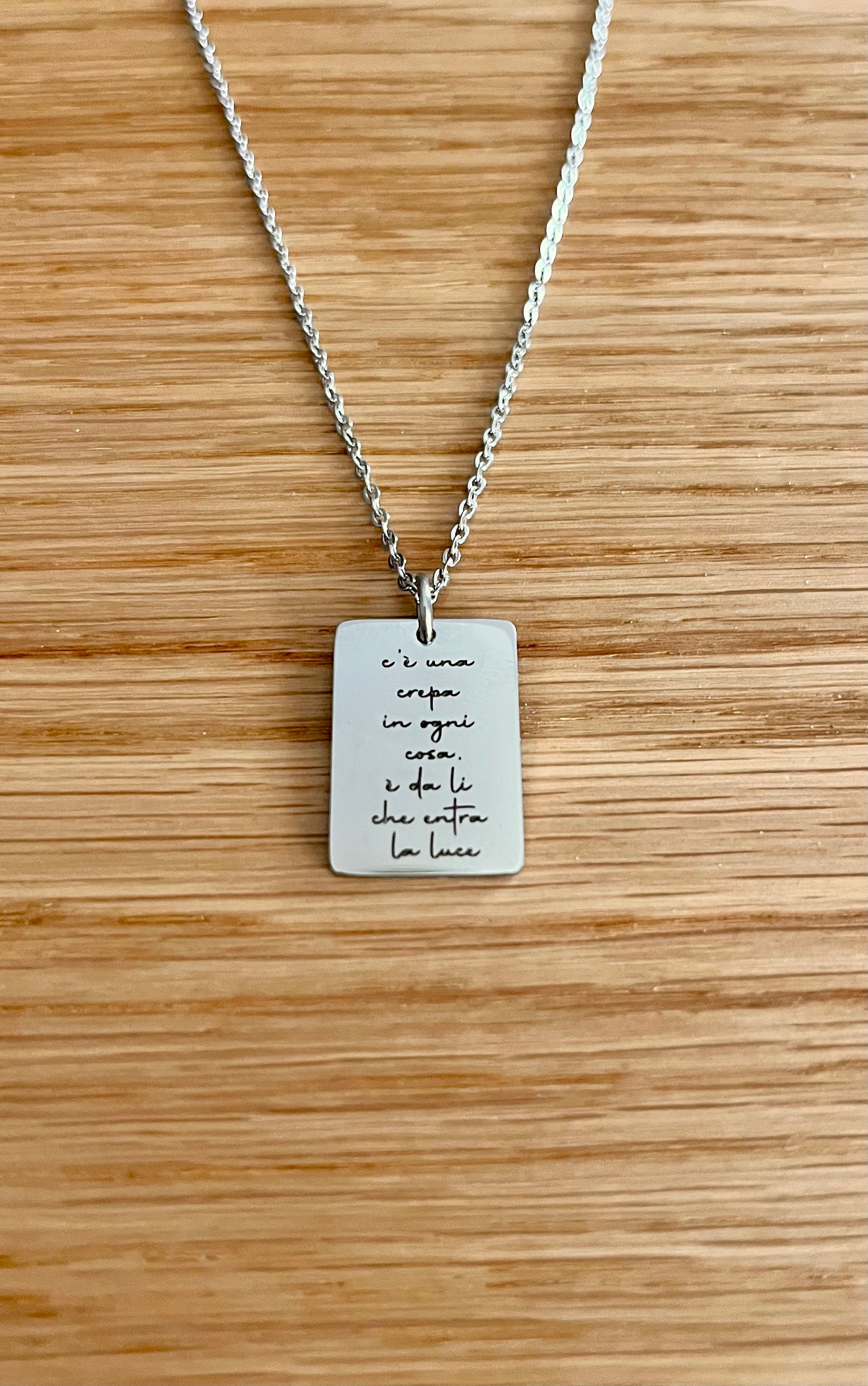Collana in acciaio inossidabile con incisone personalizzata di una dedica speciale