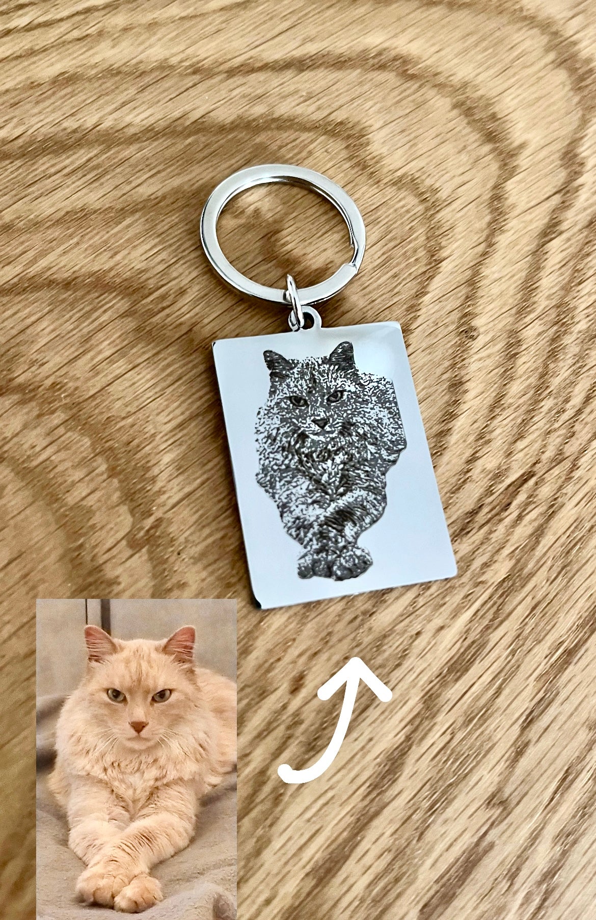 Portachiavi personalizzato con la foto di un bellissimo gatto inciso in acciaio inossidabile acquistabile su stained.it